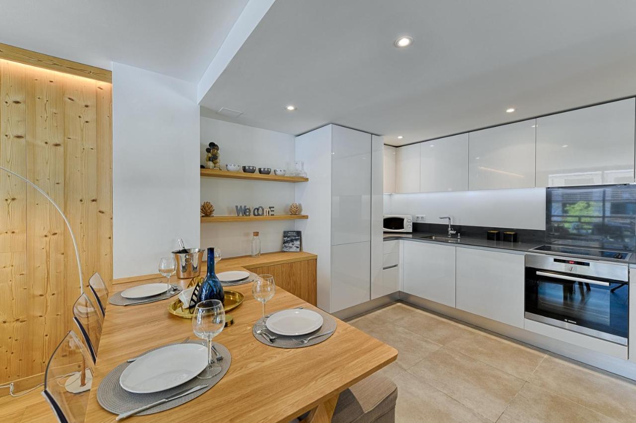 Apartamento Thedrus Luxury Apt, Swimming Pool, & *